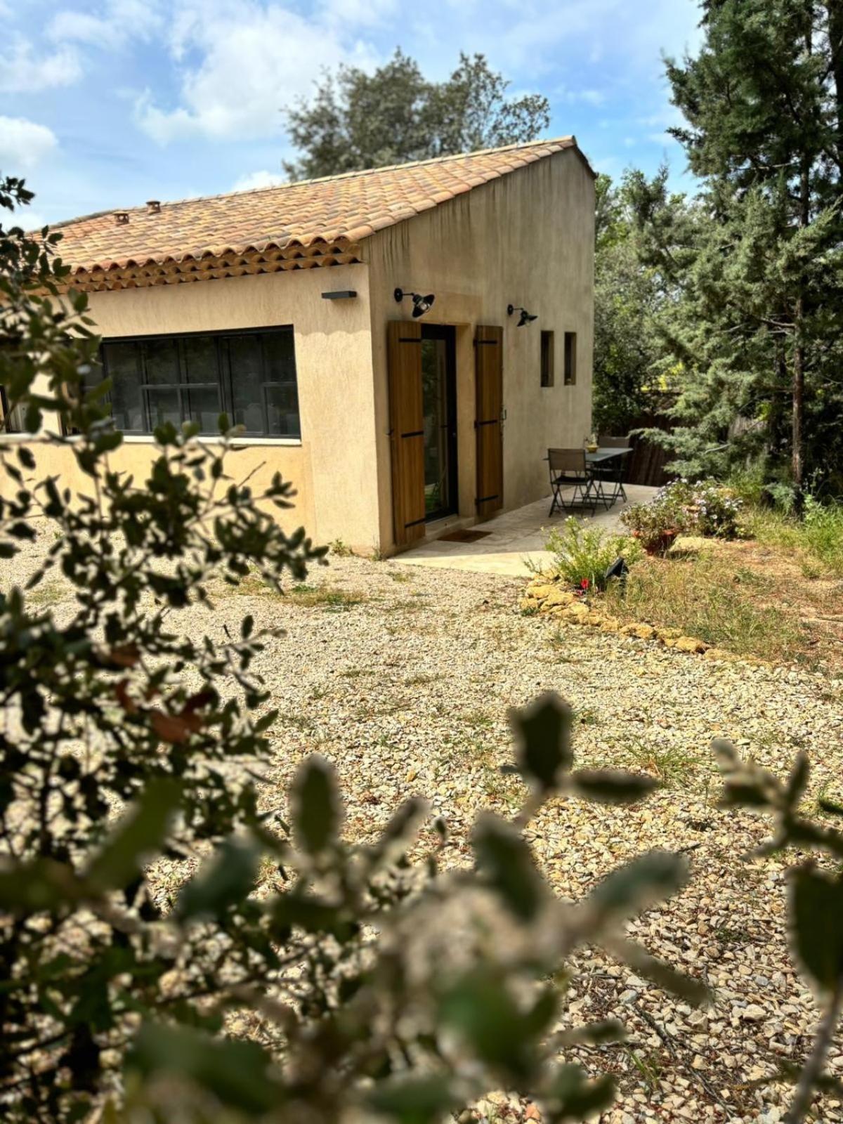 Maison Dans La Pinede Rognes Exteriör bild